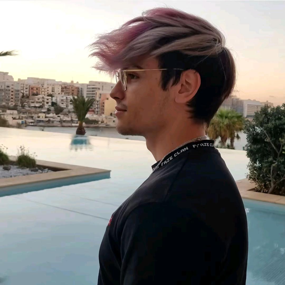 𝙏𝙬𝙞𝙨𝙩𝙯𝙯