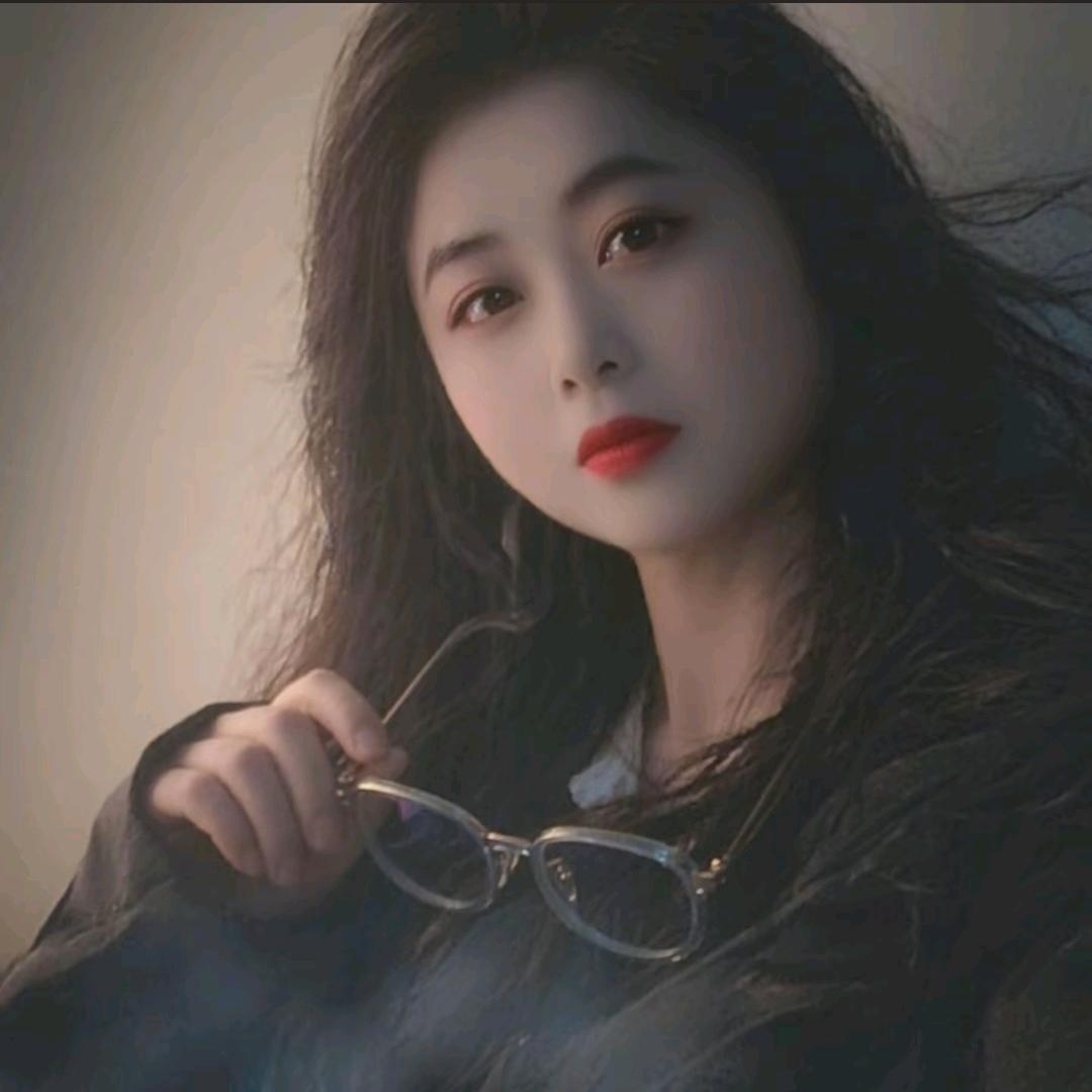 👸温柔一把刀Lෆii