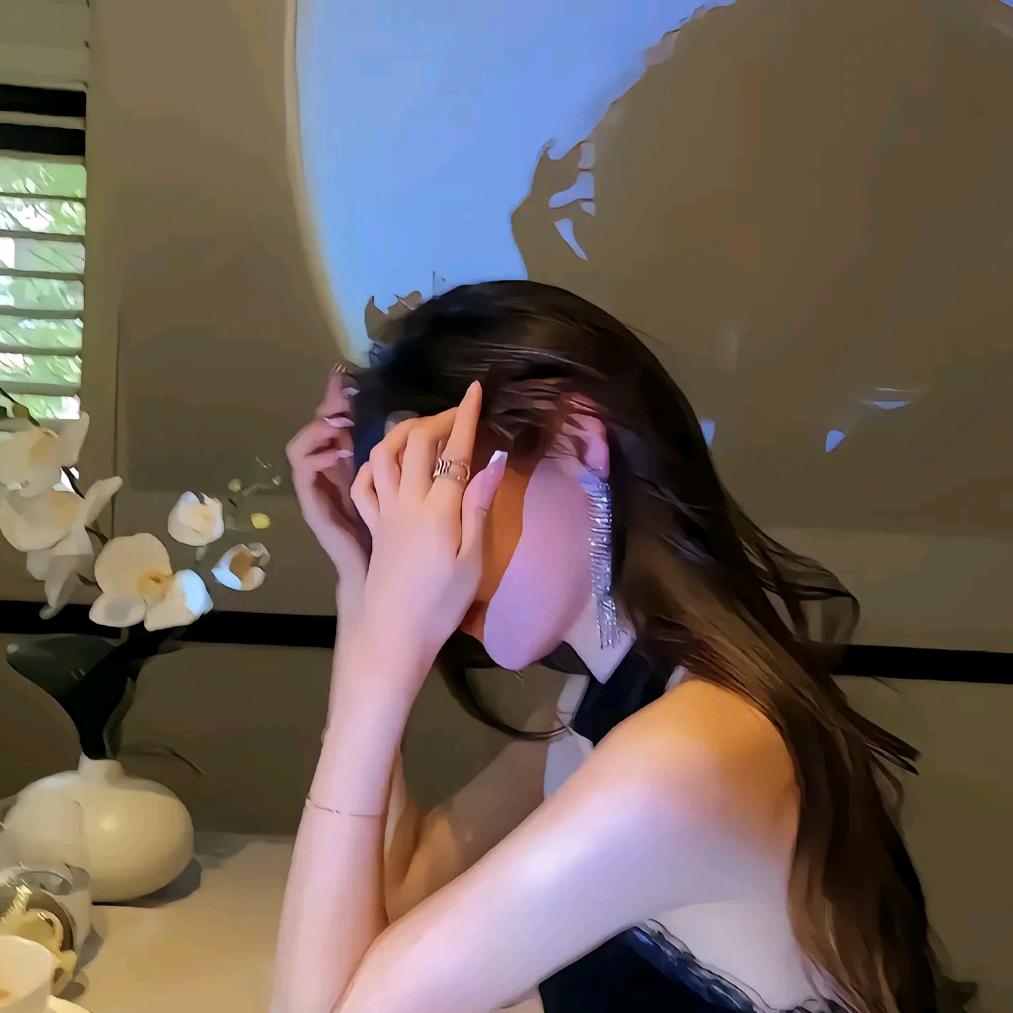 关㊗️➕芬裙=报铭