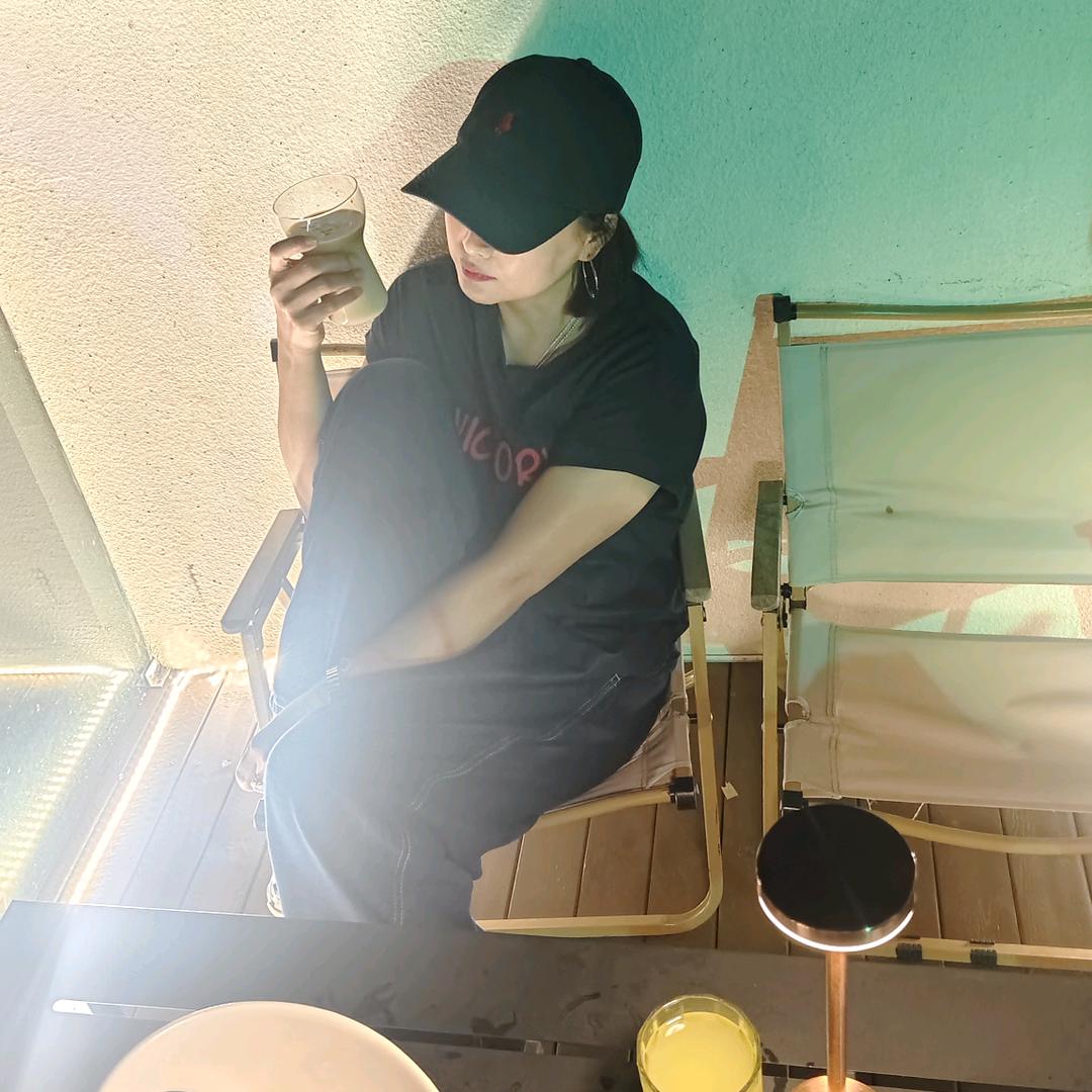 李