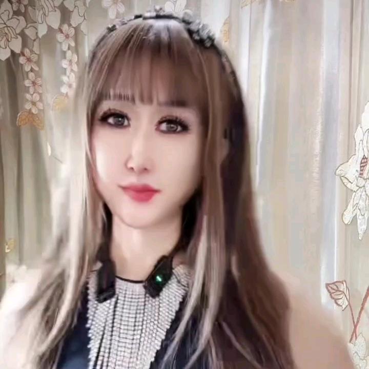 开心小红🎤