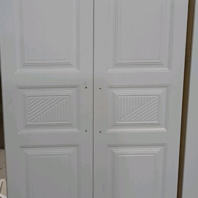 专业批发衣柜吸塑门亮光门