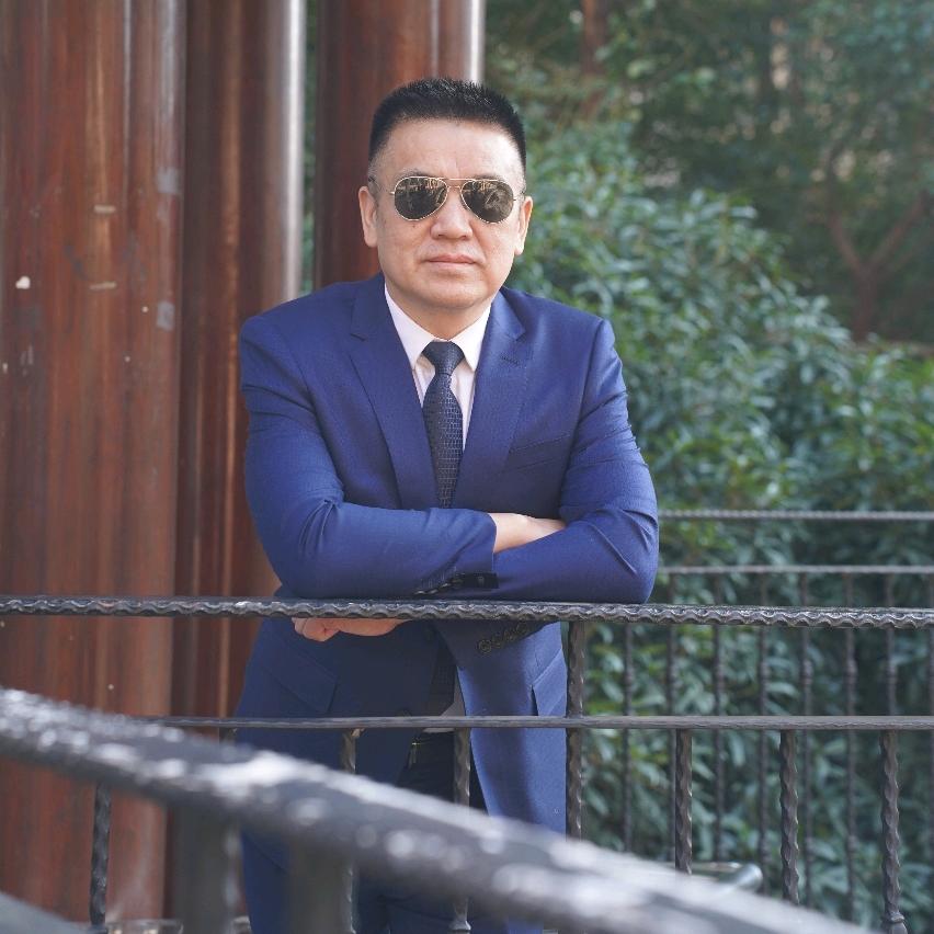 雄行天下