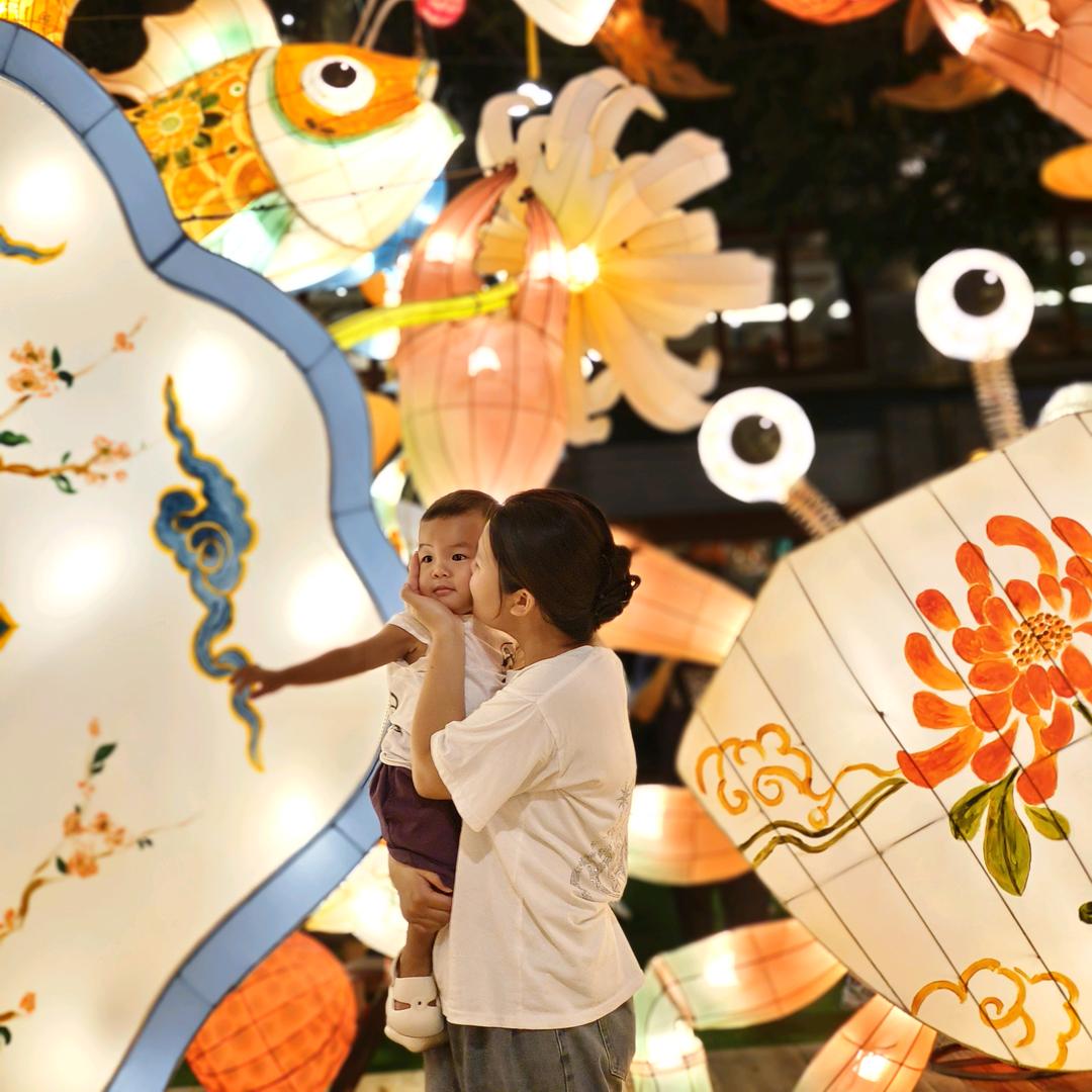 请不要随地吐谭女士