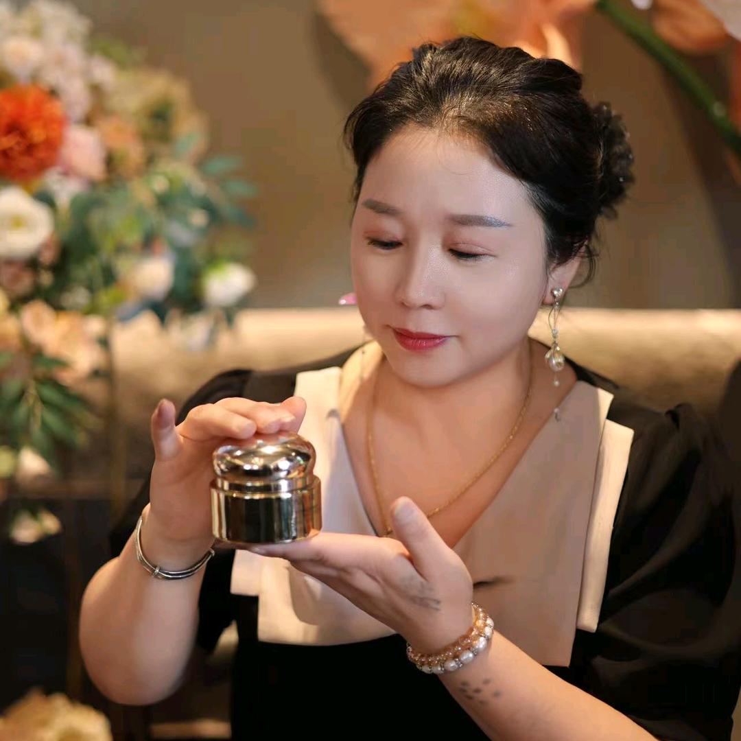 妮妮，美妆美肤