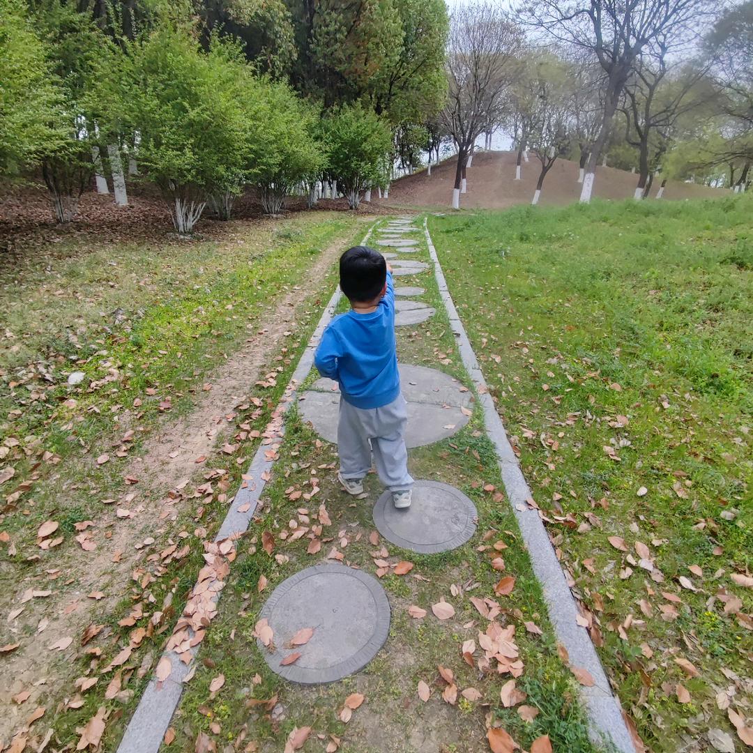 带着蜗牛🐌慢慢走