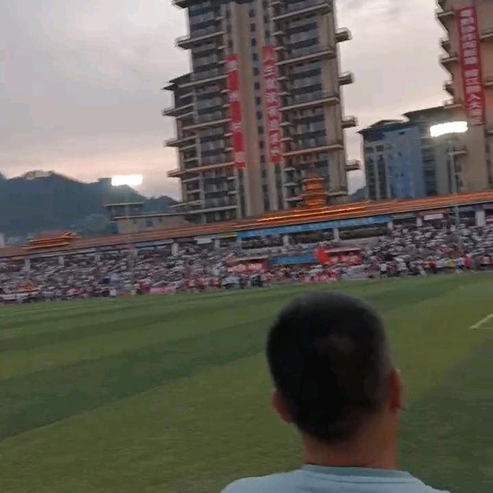 伤心酒吧🧜🏽‍♀️🐇🌴🎄🌹