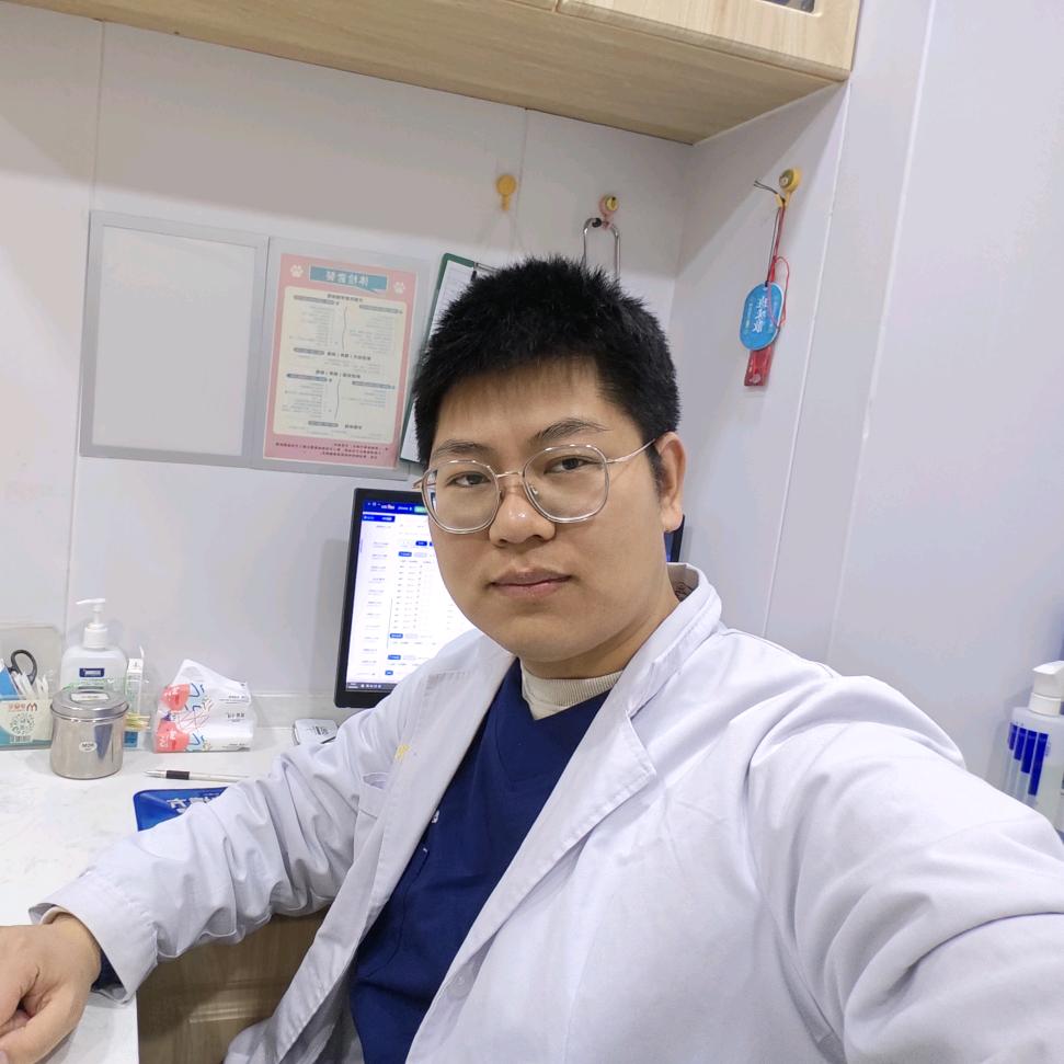 安心宠物-闫医生