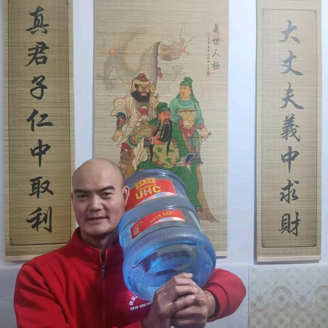 光头强大竹王老吉桶装水
