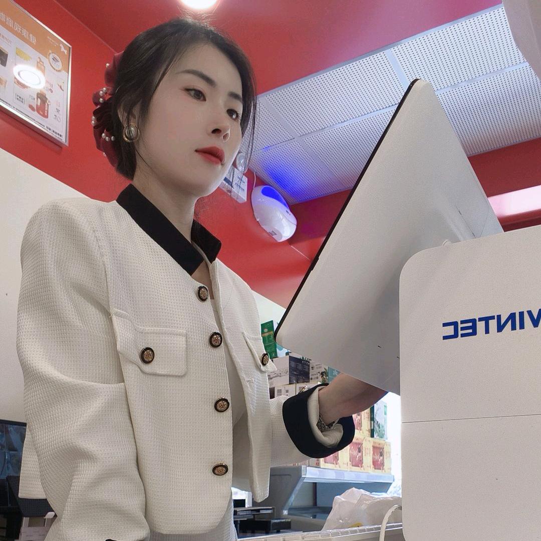 美宜佳挪瓦咖啡(自力街湘05177)小谭