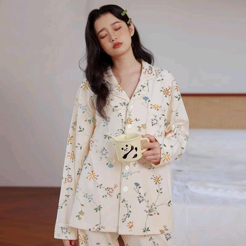 百媚阁服装厂