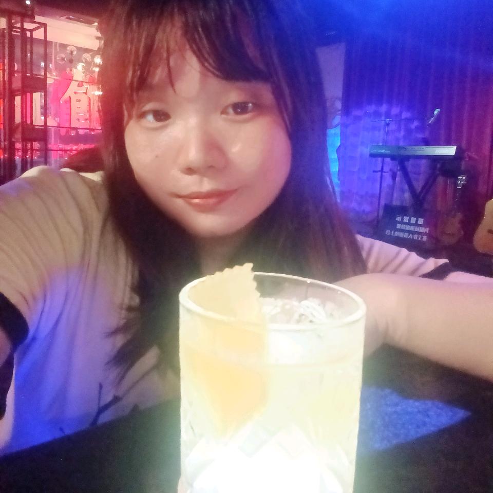 静静地看着你