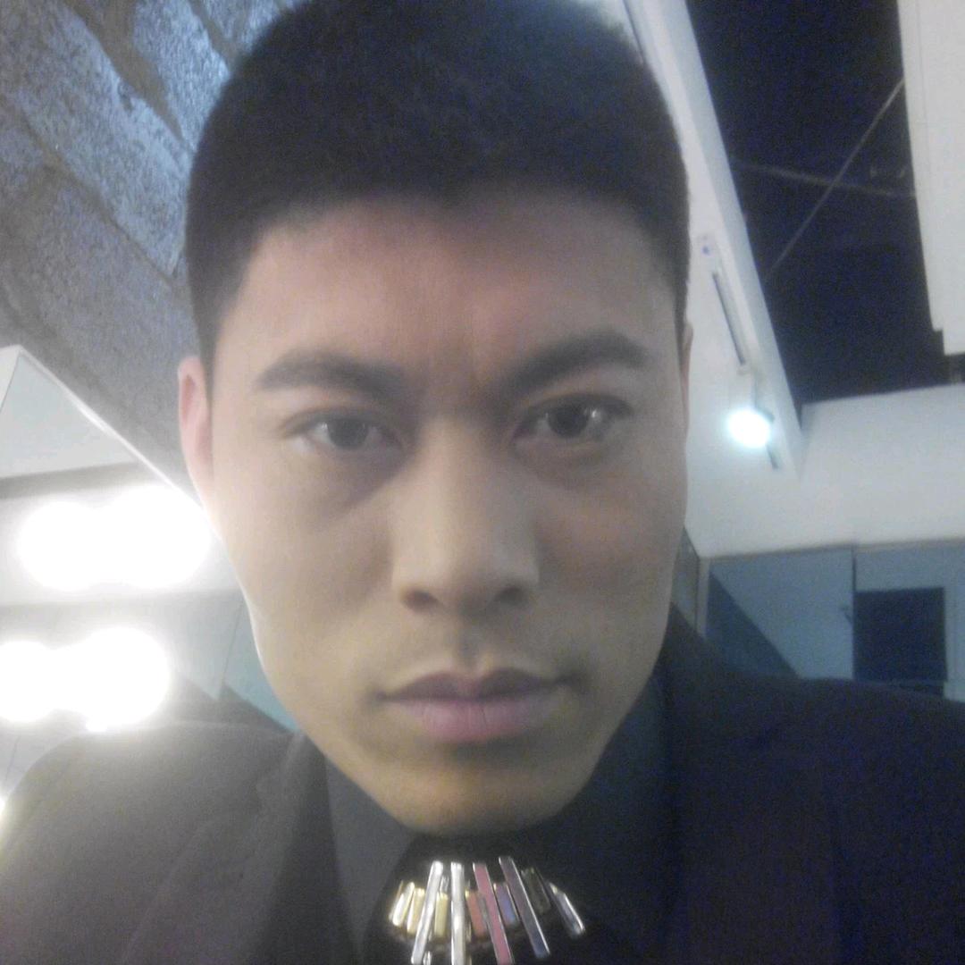 @开坦克的舒克 🤖