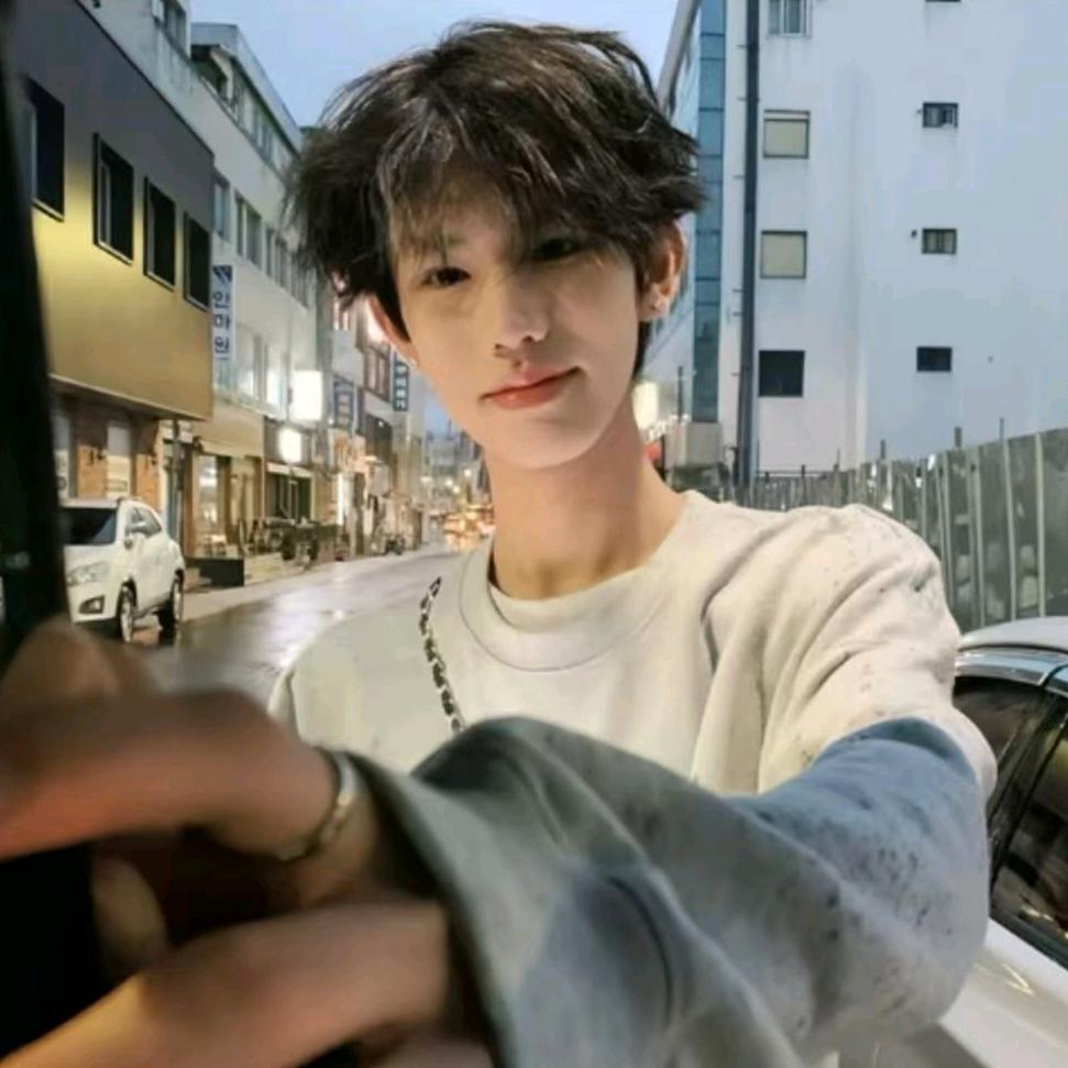 有且仅有一个雯