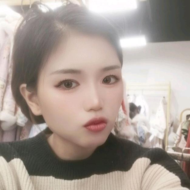 呵愛嘚女孩