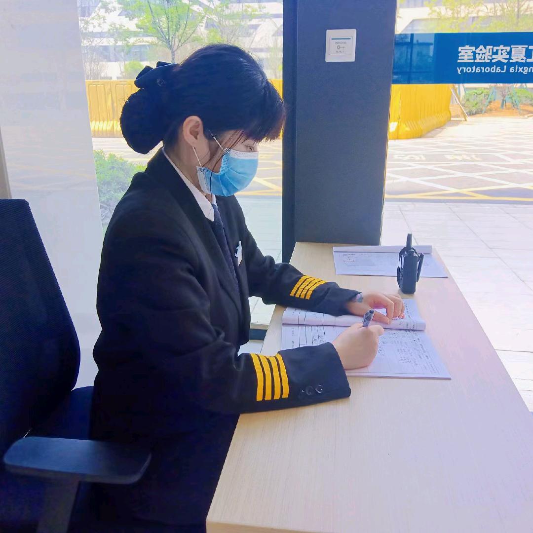 单亲宝妈，燕子宝贝