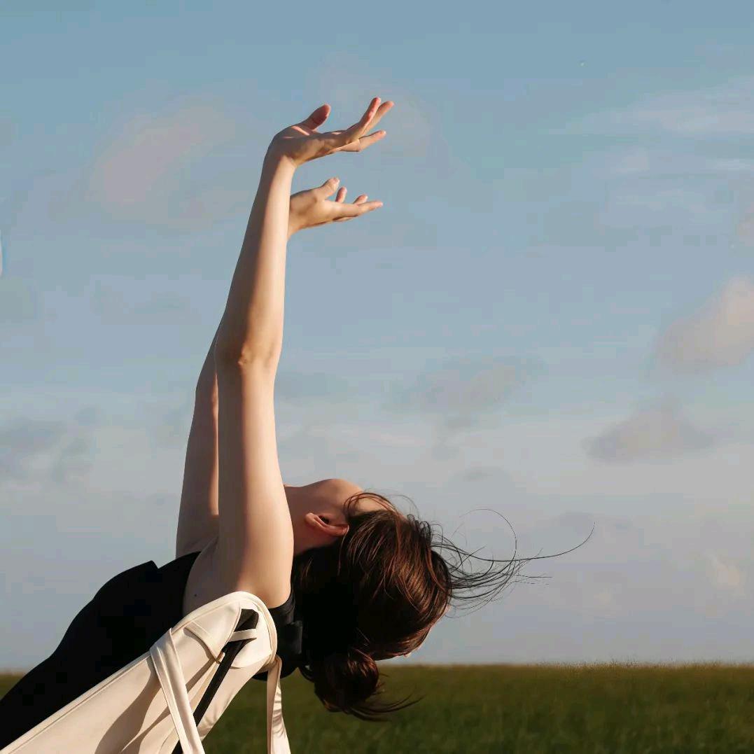 旭小叨🍾+🍋+🌿+🍒=🍹