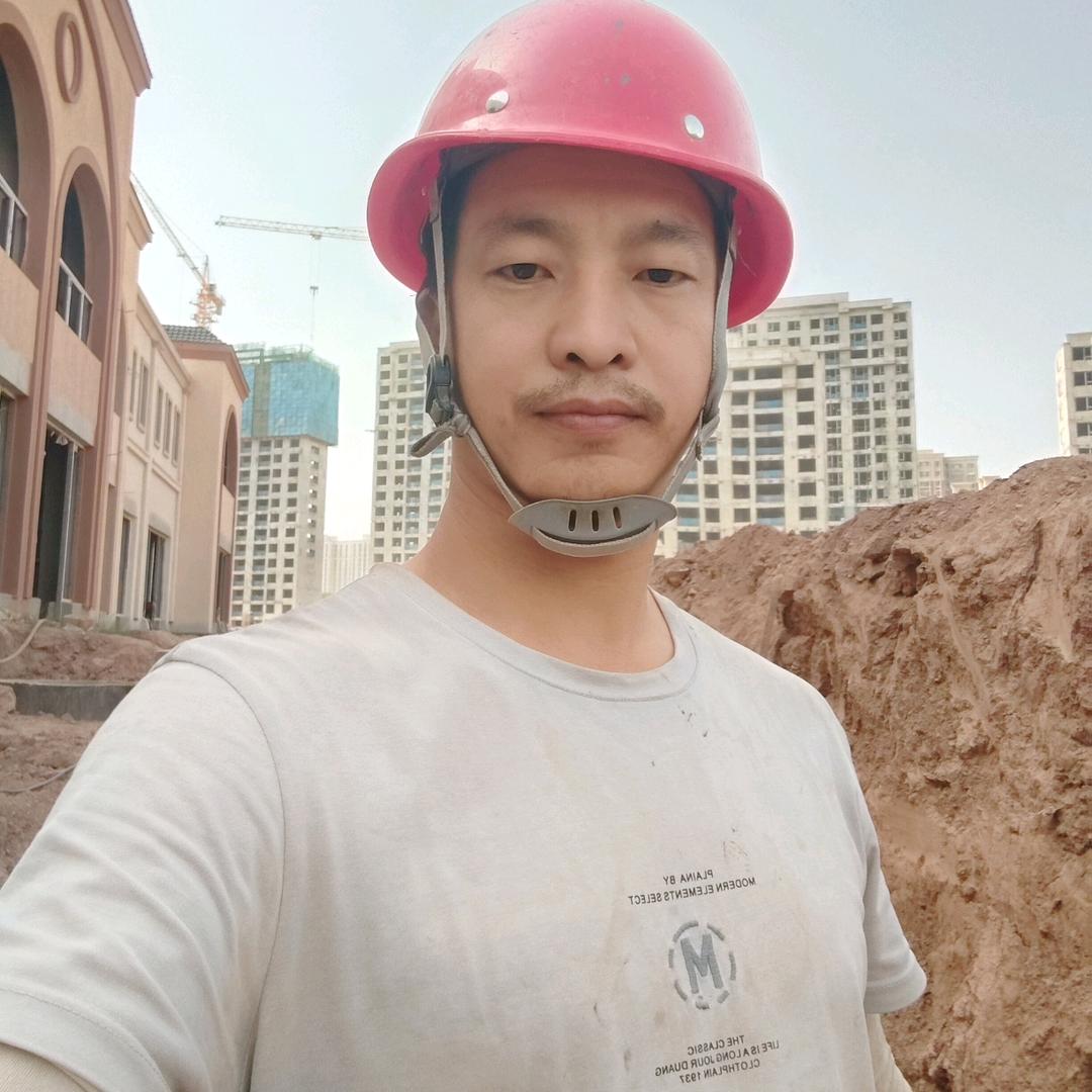 我是星期8，32号上班的那个
