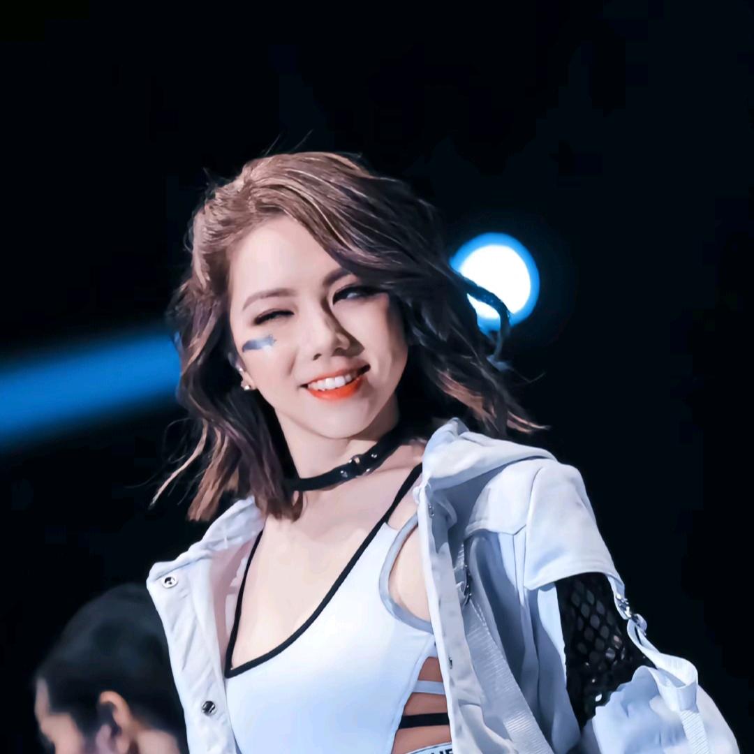 @袁梦.