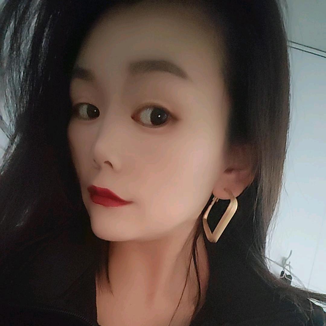 路灯下的小矮个儿