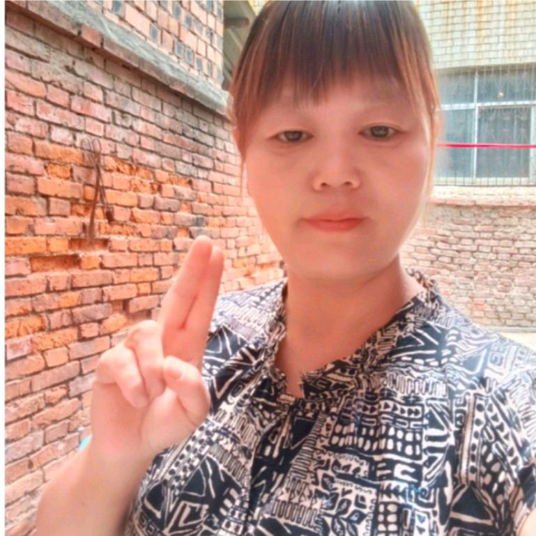 弯弯月儿