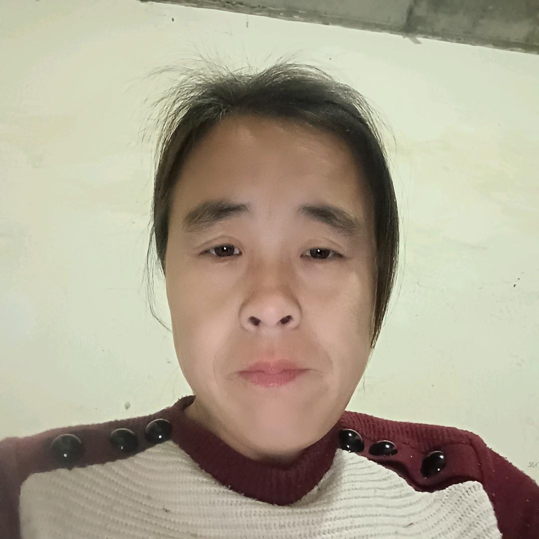 晓丽，直播酬备中