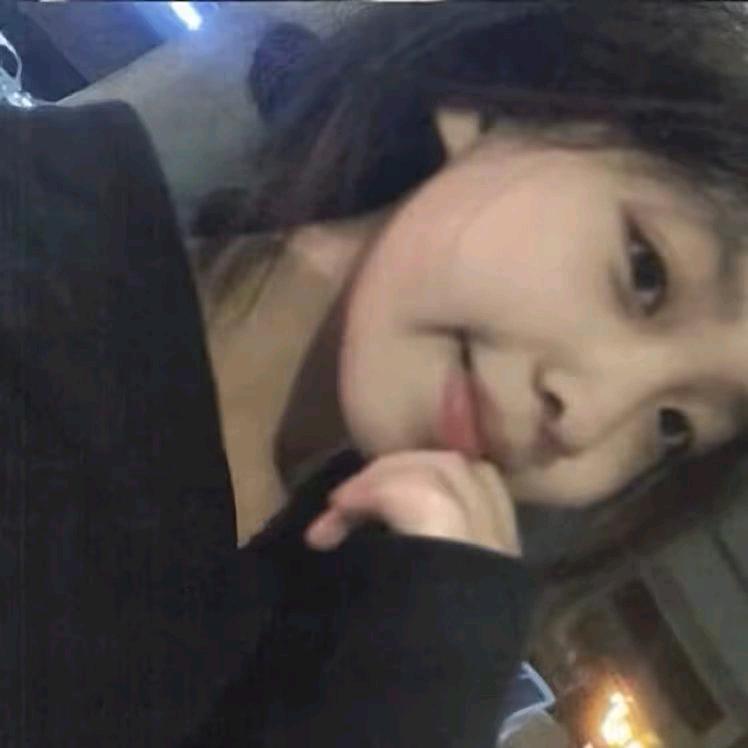 ^摆烂小楠&