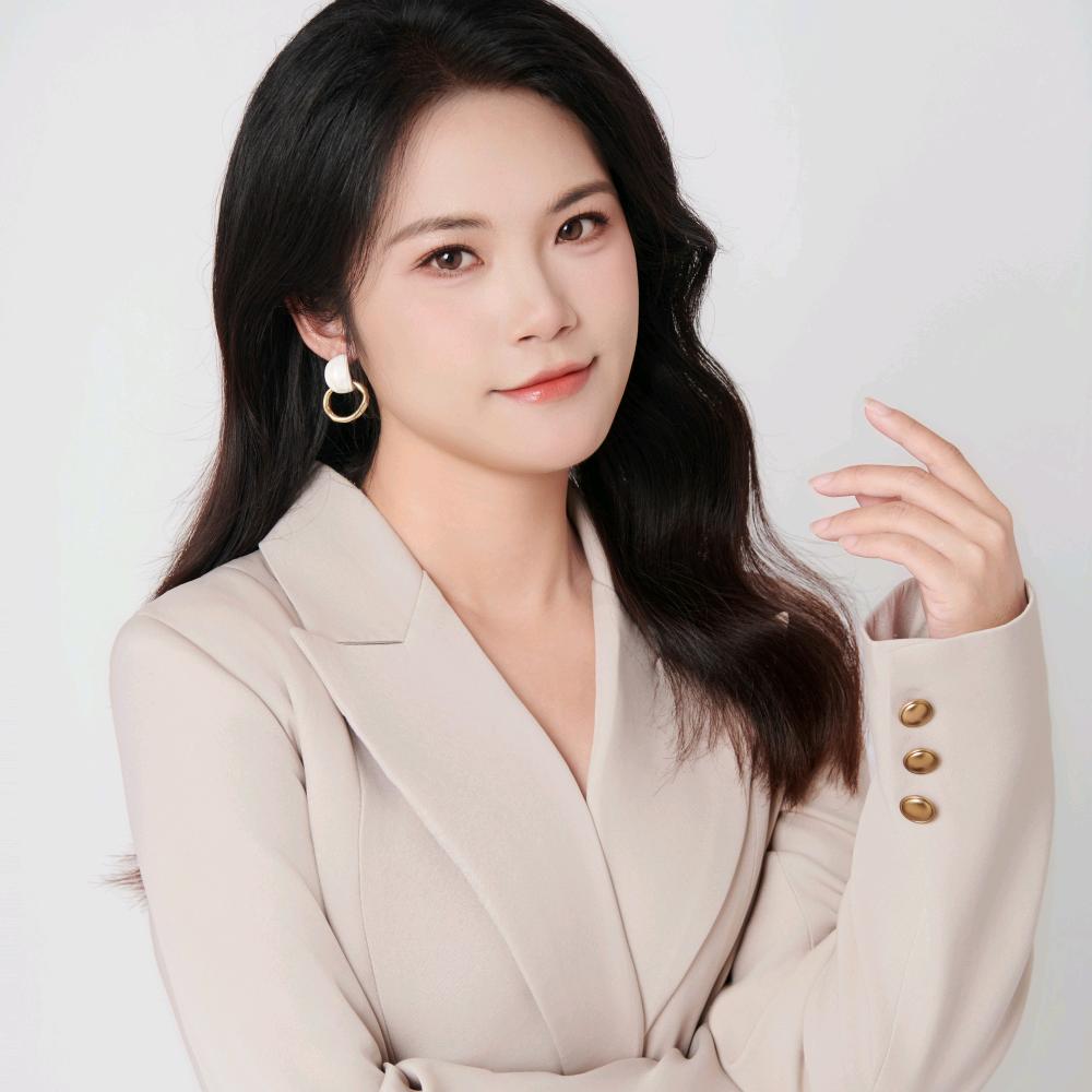 南宁轨道好房艳艳