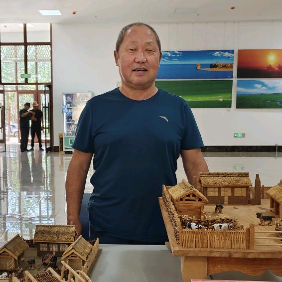 莫旗达斡尔民居营造传承人萨成柱