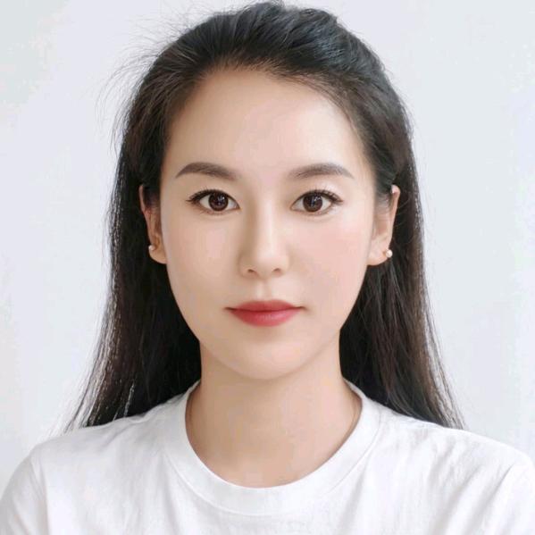 阳光下的微笑
