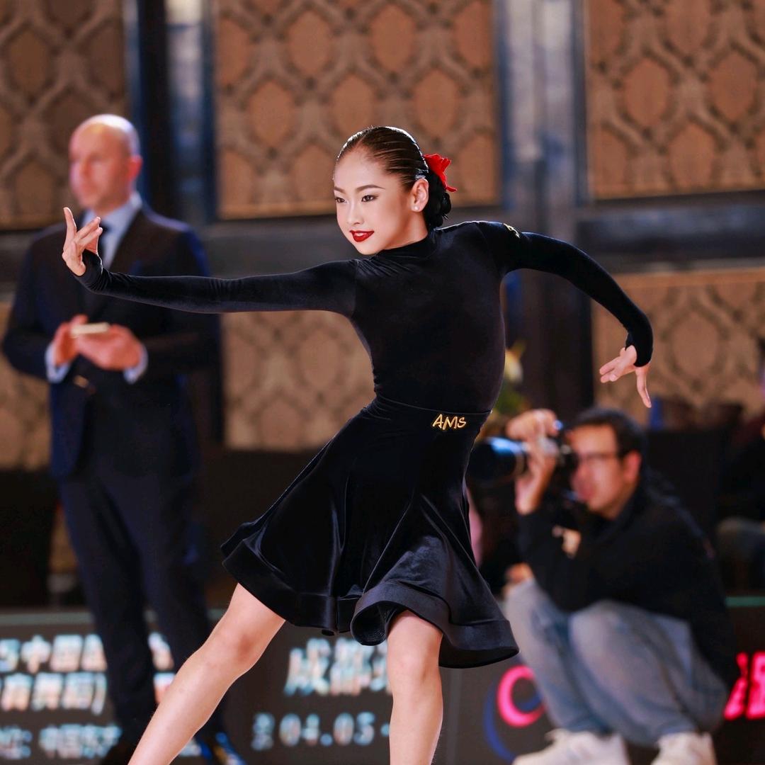 *𝑌-7𝑖𝑖𝑠𝑎