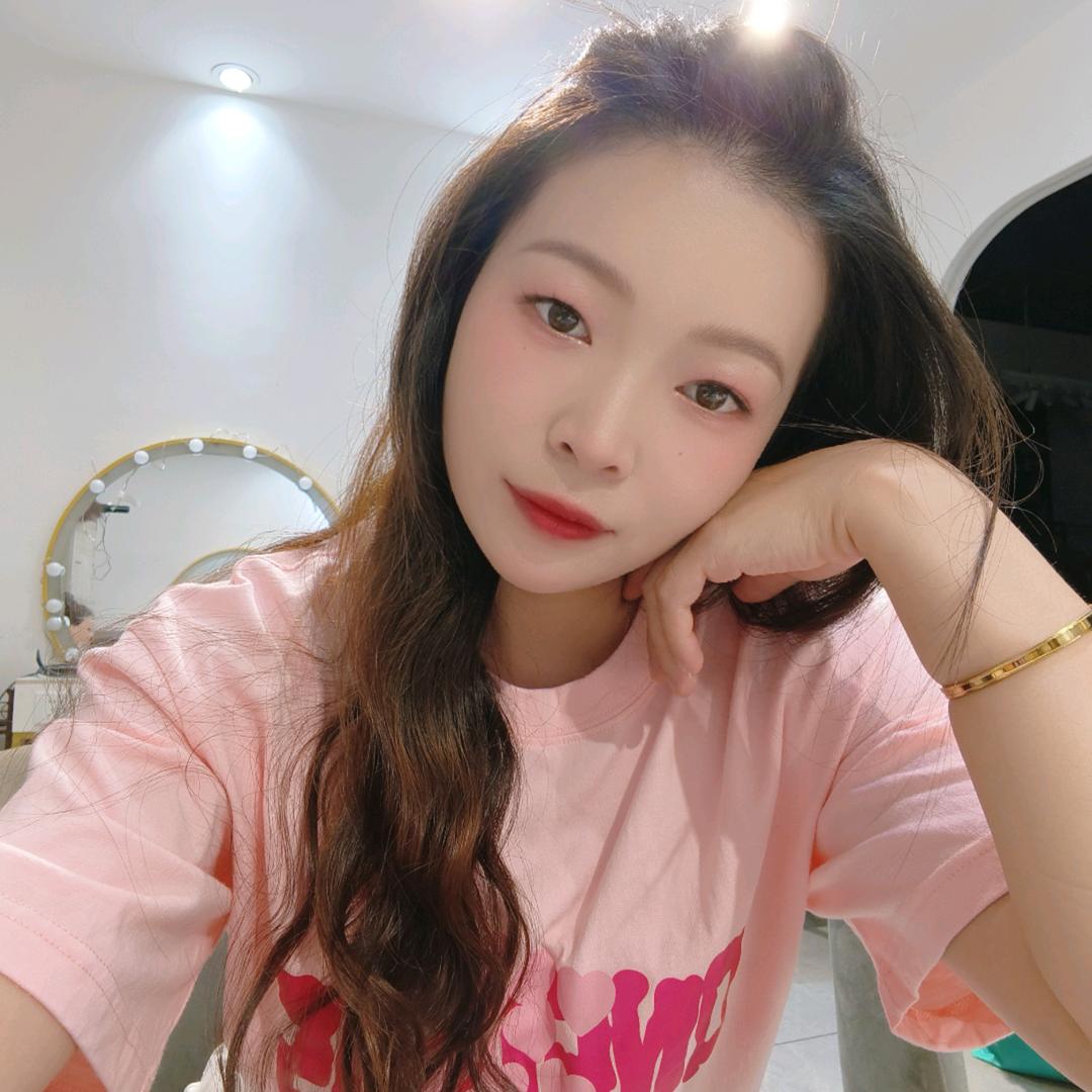 化妆师    秀秀