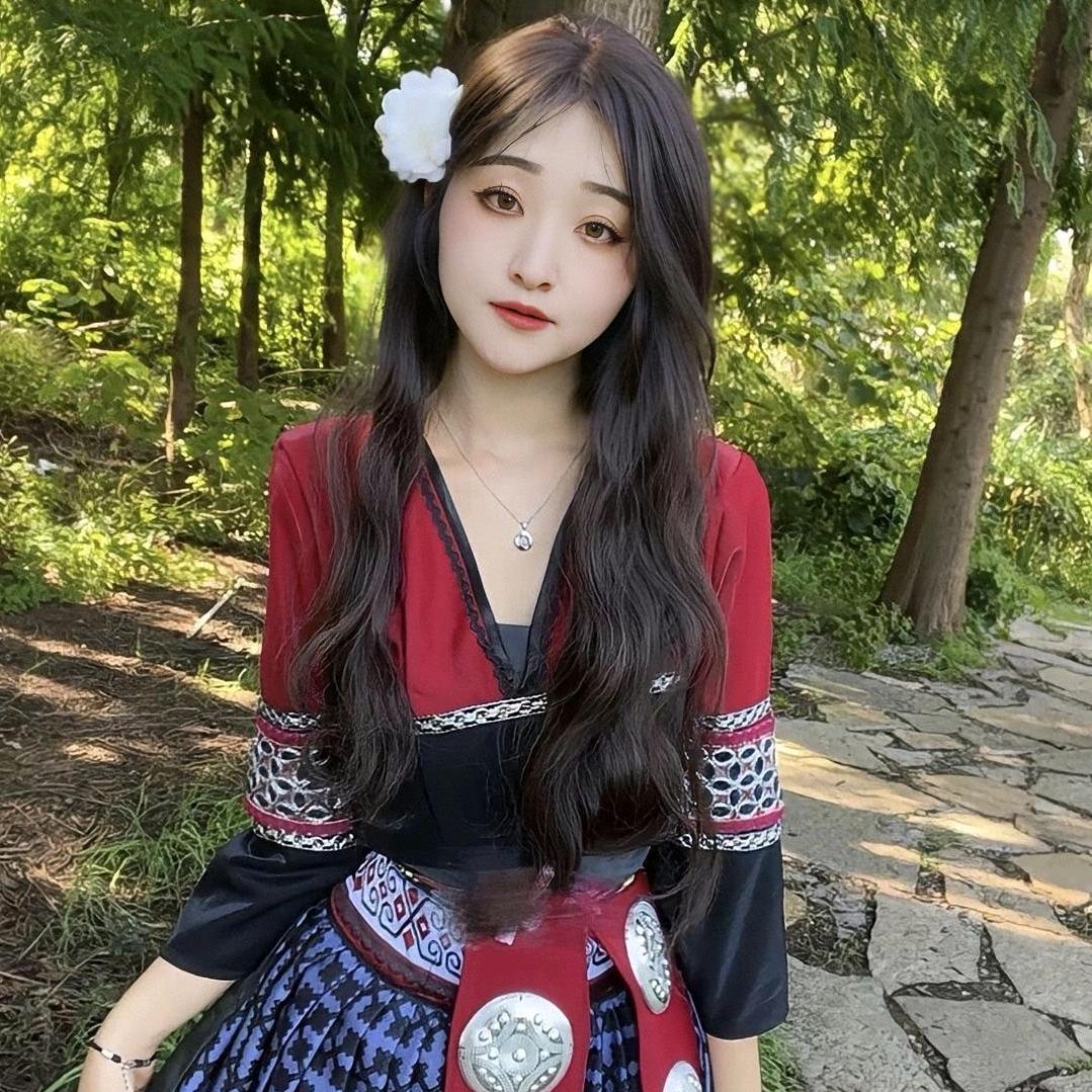🥀ଫ᭄苗族💞女孩💞