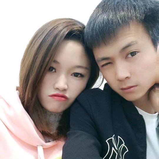 雷廷陪老婆打怪爱洪东梅