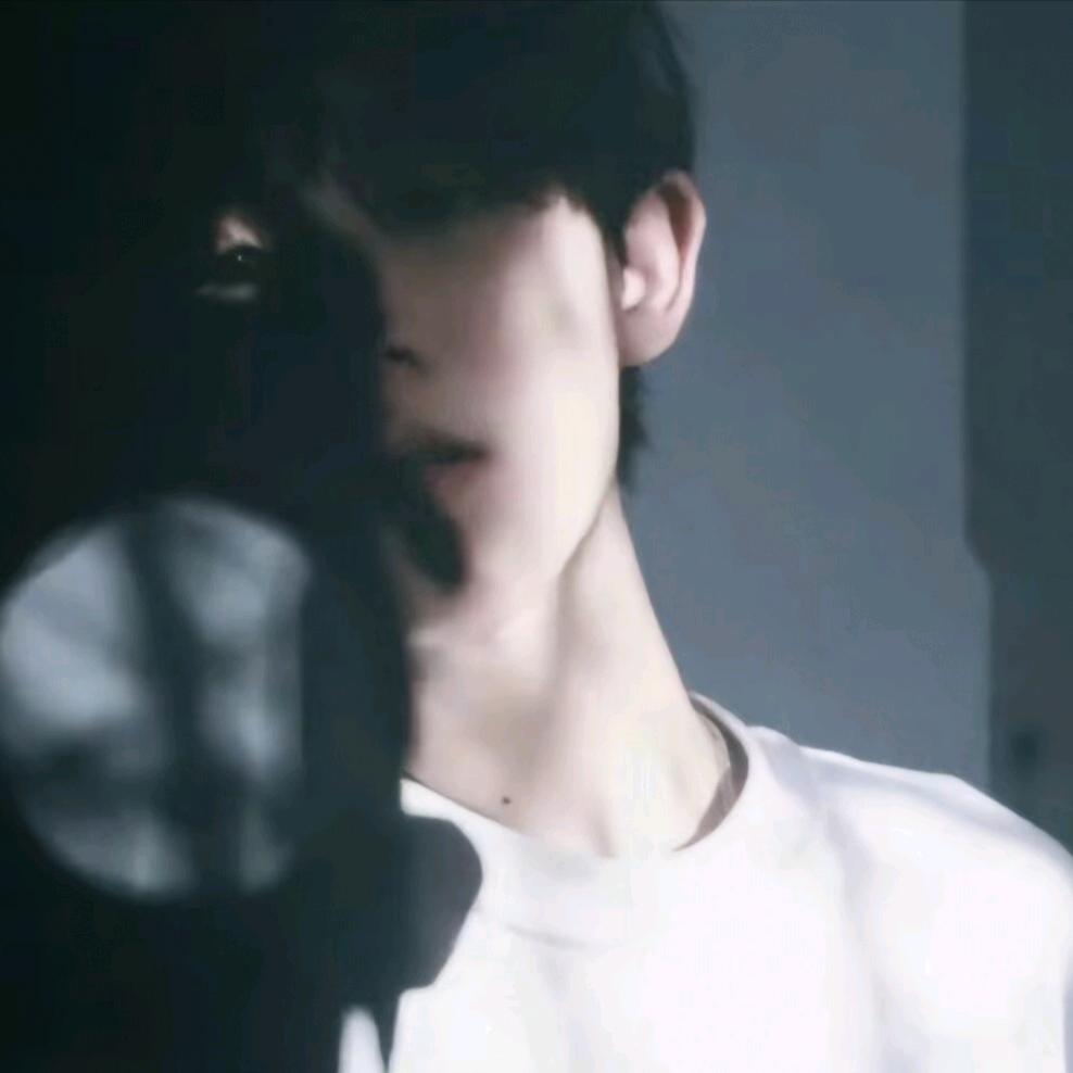 少有情绪多睡觉