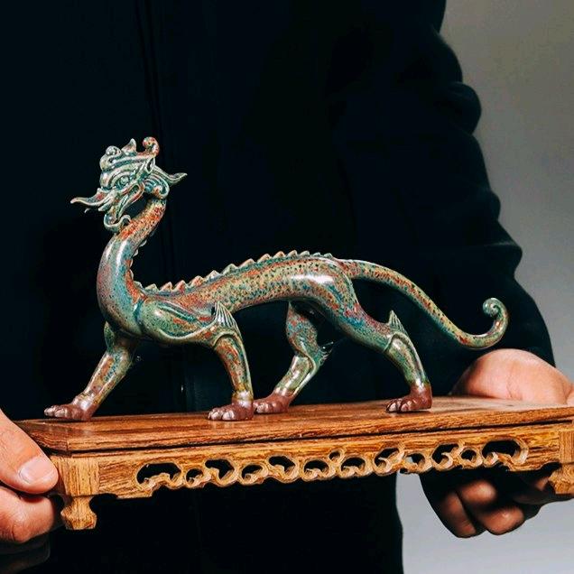 龙行天下