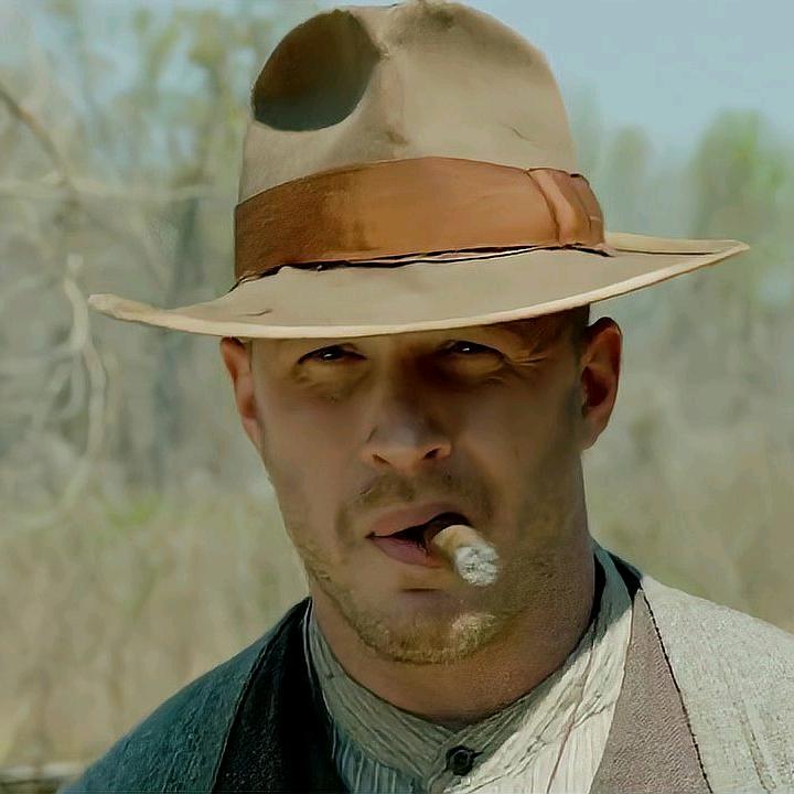 骑自行车逛酒吧