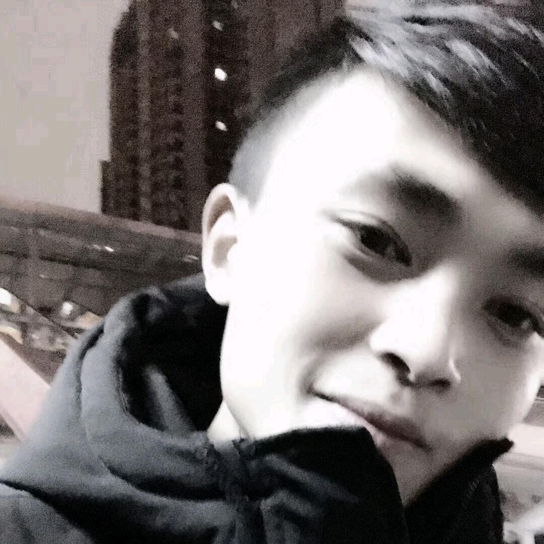 懂事伟