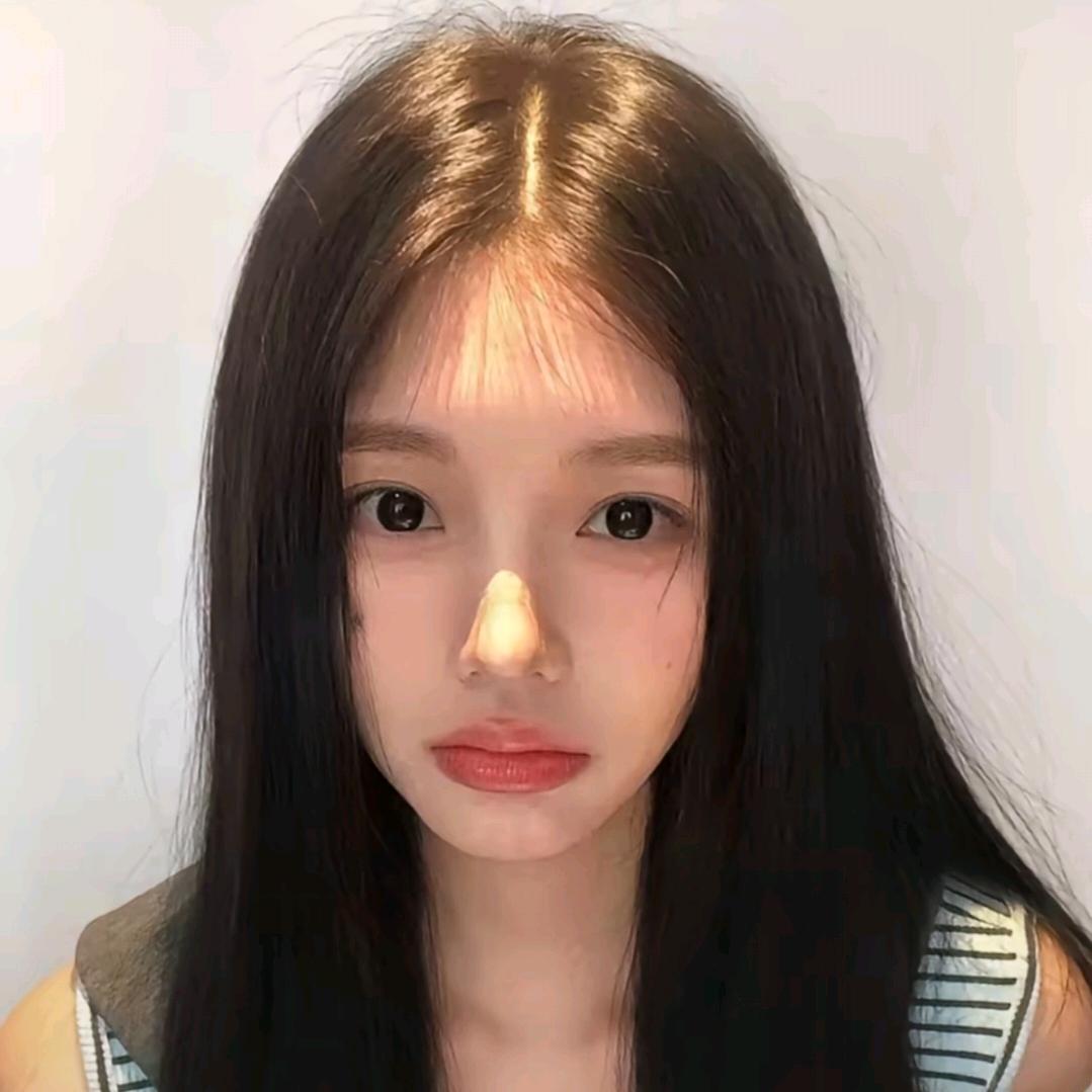 👸