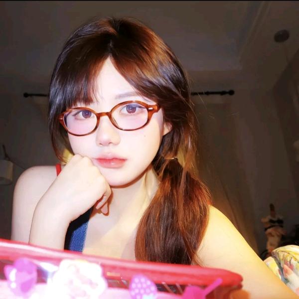 璐.