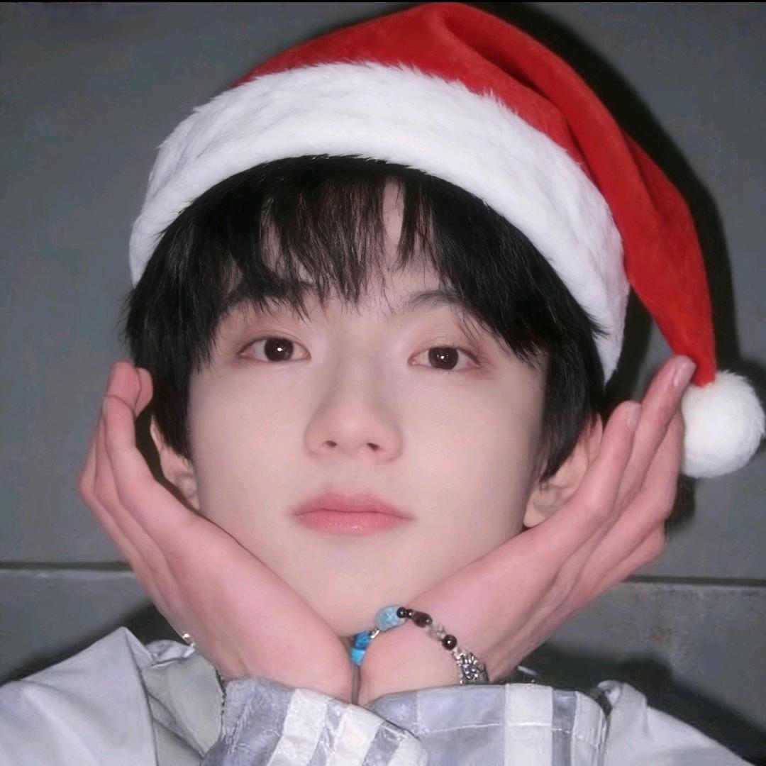 百变杨桃杨七七