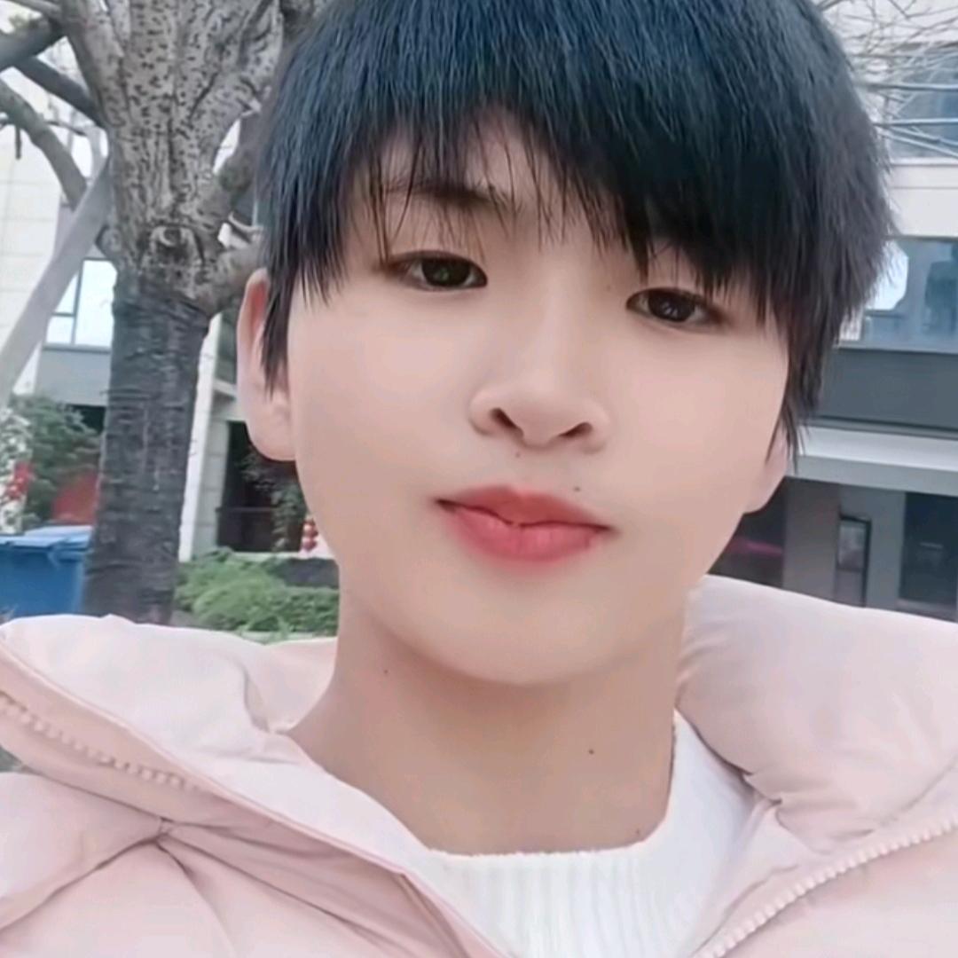 相亲相爱一家人😊😊