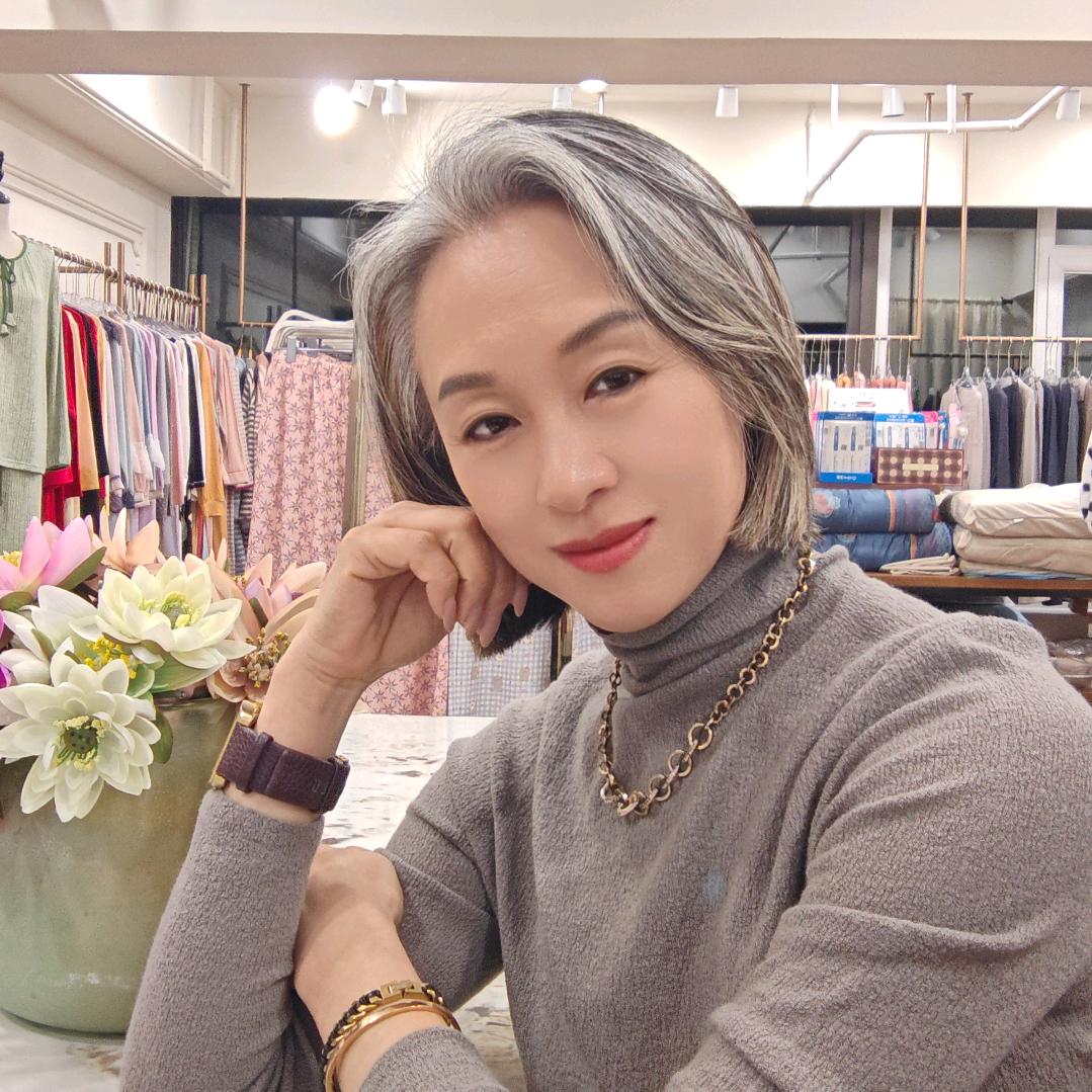 伊丝艾拉内衣买手店-龙湖店