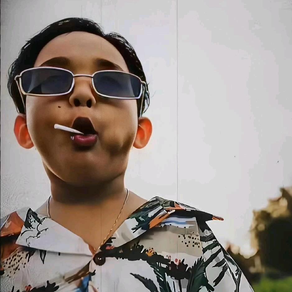 村里的名流🌎😾（收售各种二手车）