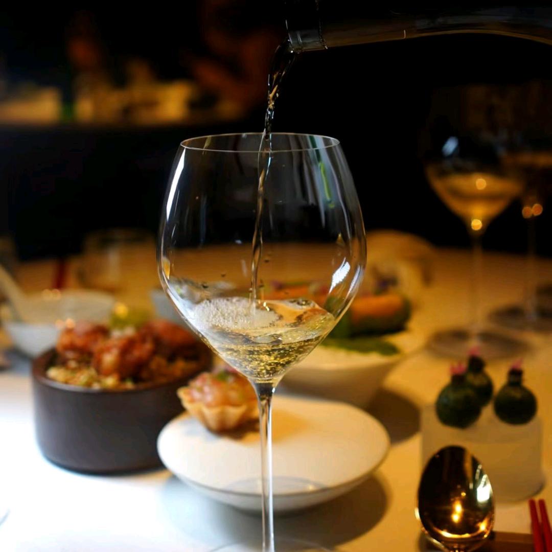 ￴￴￴￴￴￴ ￴￴￴ ￴ 000008