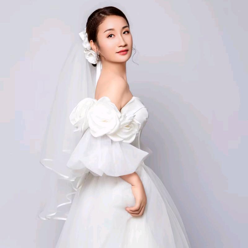 Miss隆婷婷