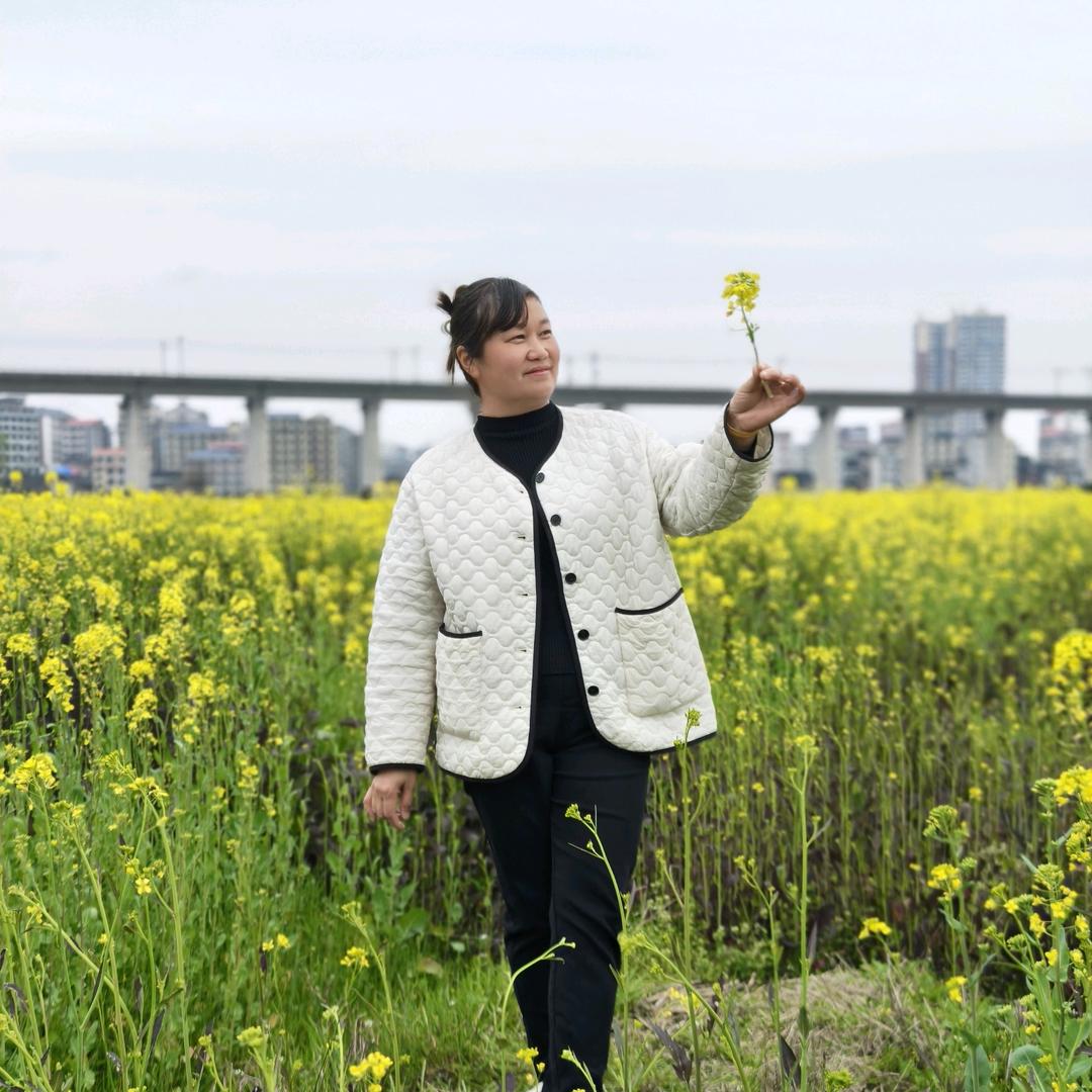 洋溪镇三井村曾晓红支书