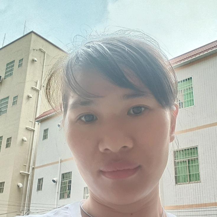 镜中美人