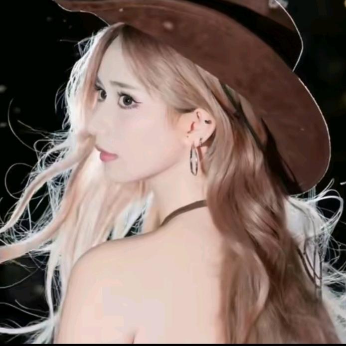 打工人ʕ•̫͡•ʔ一八零松松     ✨