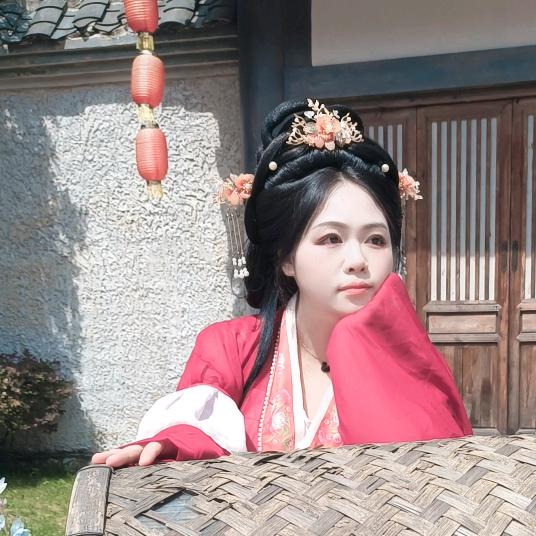 金芷悦🎬